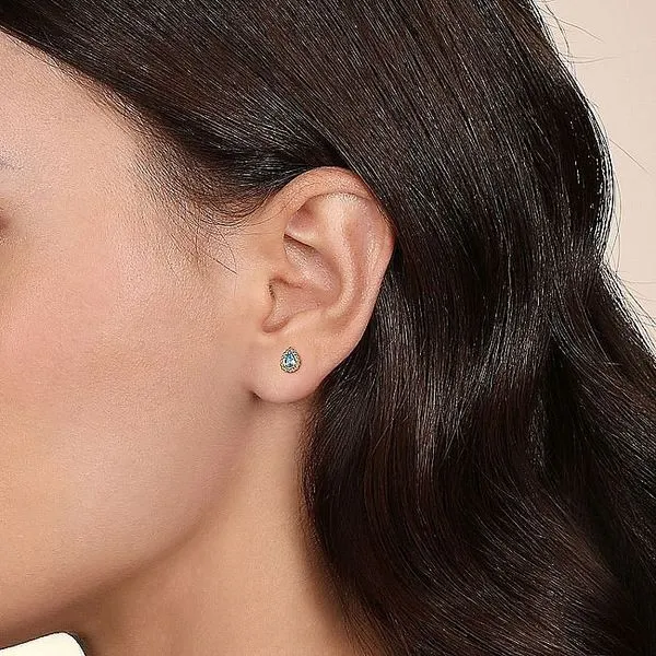 Gabriel & Co. 14 Karat Yellow Gold Swiss Blue Topaz Bujukan Pear Shaped Stud Earrings Image 2 Saxons Fine Jewelers Bend, OR