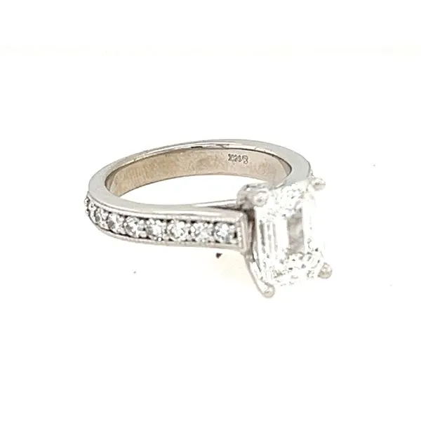 Lab Grown Diamond Engagement Ring