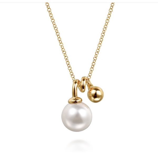 Pearl Pendant Segner's Jewelers Fredericksburg, TX