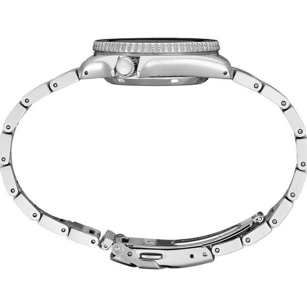 Seiko 5 Sports SKX Mid-Size Green Dial Automatic Men's Watch Image 2 Shannon Jewelers Spring, TX