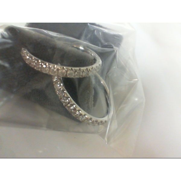 GCT 18K White Gold Diamond Earrings Shelle Jewelers, Inc Northbrook, IL