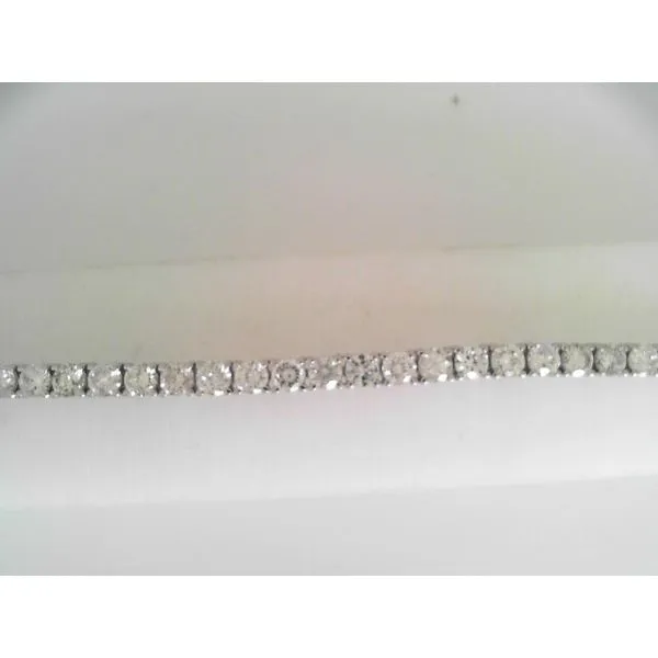 Diamond Bracelet Shelle Jewelers, Inc Northbrook, IL