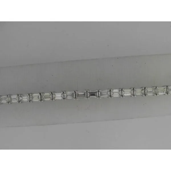 Diamond Bracelet Shelle Jewelers, Inc Northbrook, IL