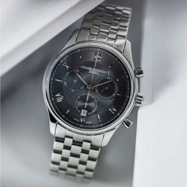 Classics Quartz Chronograph 40mm Watch Image 2 Maharaja's Fine Jewelry & Gift Panama City, FL