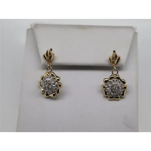 Earrings Nick T. Arnold Jewelers Owensboro, KY