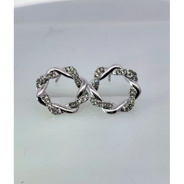 Earrings Nick T. Arnold Jewelers Owensboro, KY