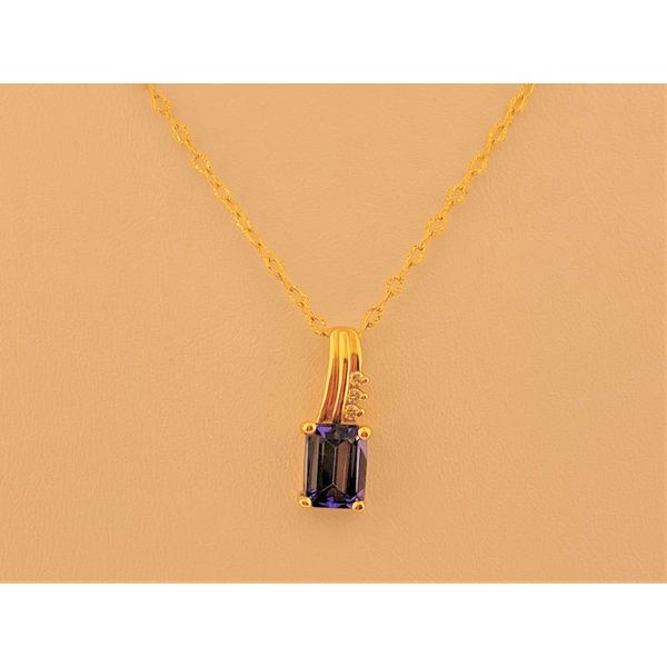 Sapphire Pendant Nick T. Arnold Jewelers Owensboro, KY