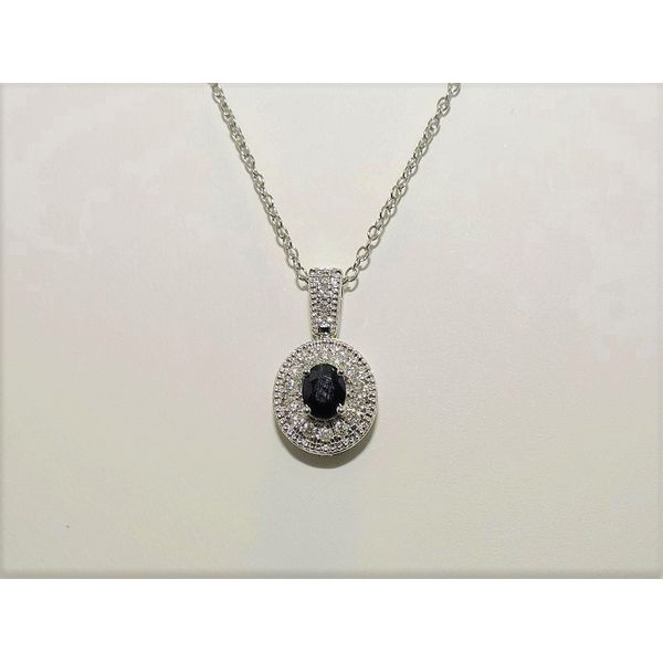 Necklace Nick T. Arnold Jewelers Owensboro, KY