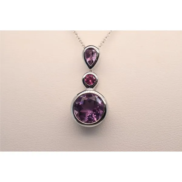 Necklace Nick T. Arnold Jewelers Owensboro, KY