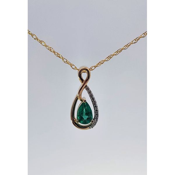 Necklace Nick T. Arnold Jewelers Owensboro, KY