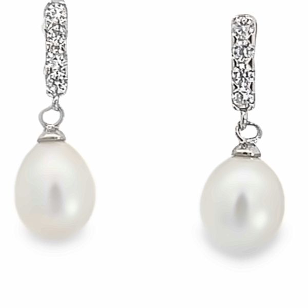 Earrings Nick T. Arnold Jewelers Owensboro, KY