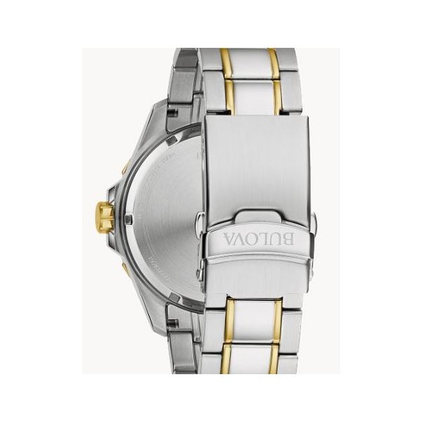 Men's Watch Image 2 Sterling Jewelers Wethersfield, CT