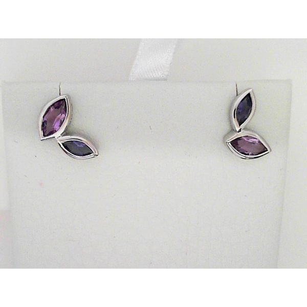 Earrings Sterling Jewelers Wethersfield, CT