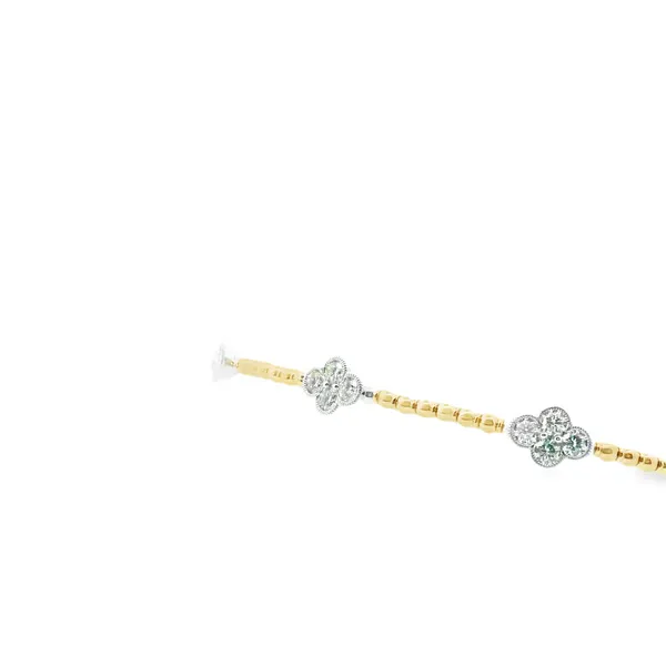 14K Yellow 1.00ct.tw. Diamond Oval Clover Flexible Bangle Image 3 Simones Jewelry, LLC Shrewsbury, NJ