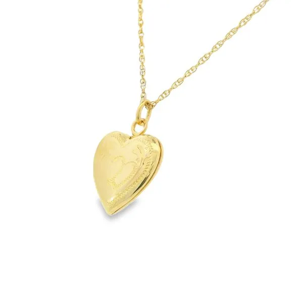 14K Yellow Small Heart Locket Image 3 Simones Jewelry, LLC Shrewsbury, NJ