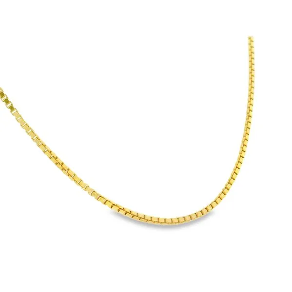 18 Karat Box Chain Image 2 Simones Jewelry, LLC Shrewsbury, NJ