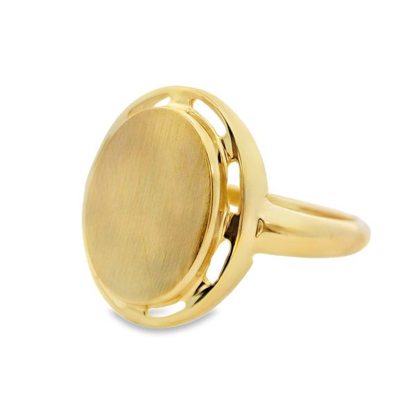 14K Yellow Oval Signet Ring ( Estate ) Image 3 Simones Jewelry, LLC Shrewsbury, NJ