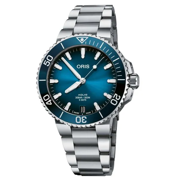 Aquis Date Calibre 400