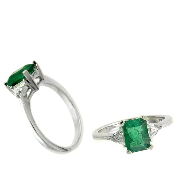 14KW Diamond and Emerald Ring Steve Lennon & Co Jewelers  New Hartford, NY