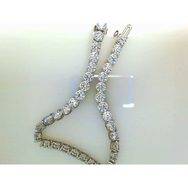 LAB GROWN DIA BRACELET Snyder Jewelers Longmont, CO