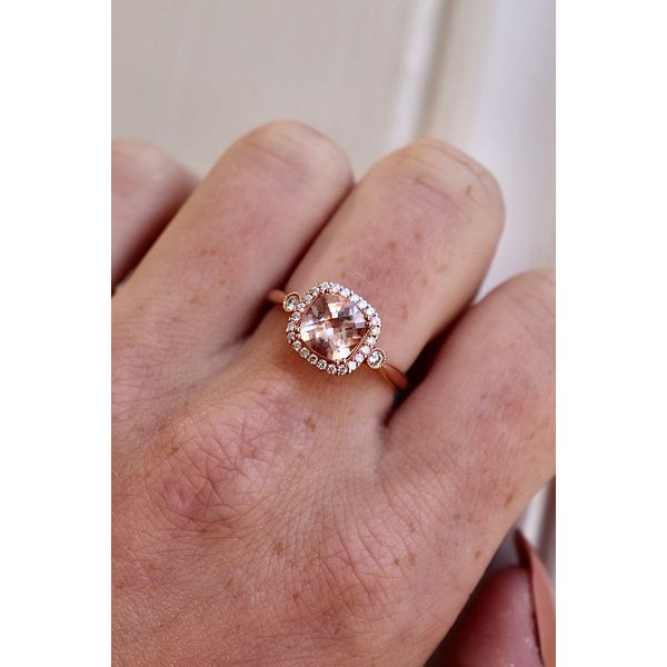 1.26tw Cushion Morganite Ring with Diamond Halo Image 2 Spicer Merrifield Saint John, 
