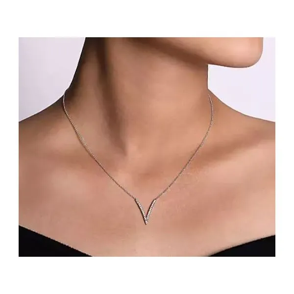 14kt White Gold Diamond Chevron Necklace Image 2 Stambaugh Jewelers Defiance, OH