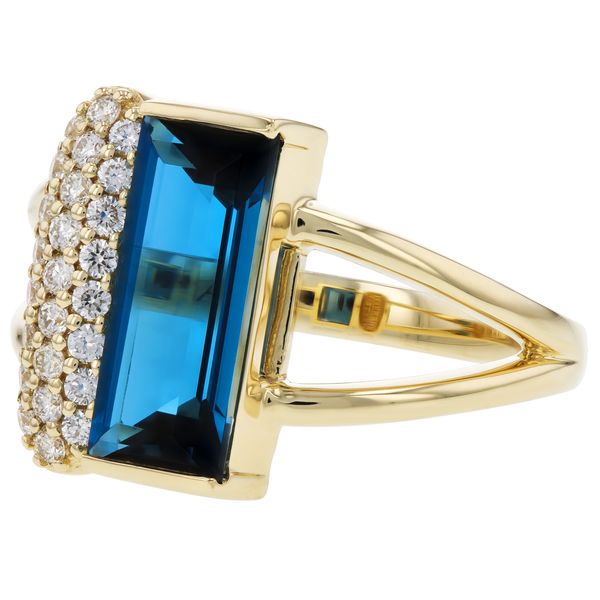 Colored Stone Fashion Ring Image 4 Stambaugh Jewelers Defiance, OH