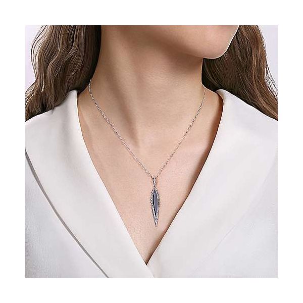 14kt White Gold Diamond and Onyx Pendant Image 2 Stambaugh Jewelers Defiance, OH