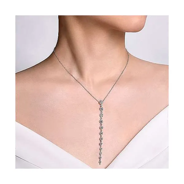 18K White Gold Diamond Station Y Pendant on a Cable Link Necklace Image 2 Stambaugh Jewelers Defiance, OH