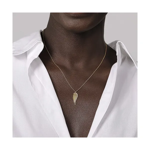14 Karat Yellow Gold Diamond Cut Wing Shape Pendant Necklace Image 3 Stambaugh Jewelers Defiance, OH