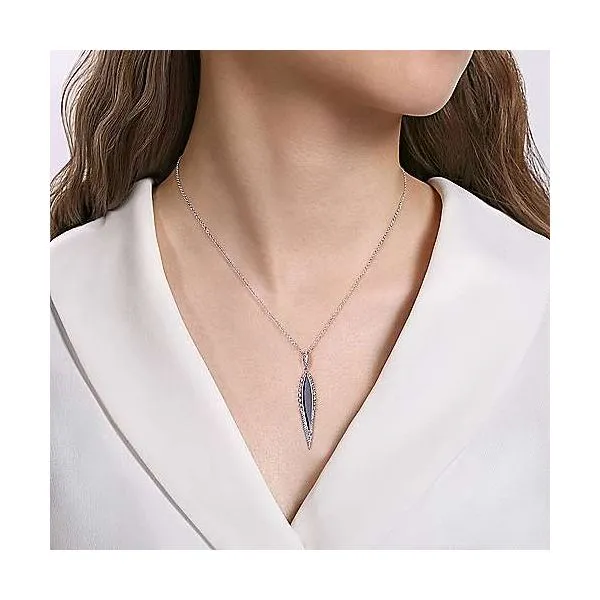 14kt White Gold Diamond and Onyx Pendant Image 2 Stambaugh Jewelers Defiance, OH