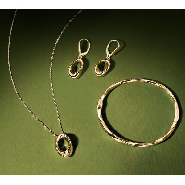 Yellow Gold Polished Elongated Teardrop On Chain Image 3 SVS Fine Jewelry Oceanside, NY