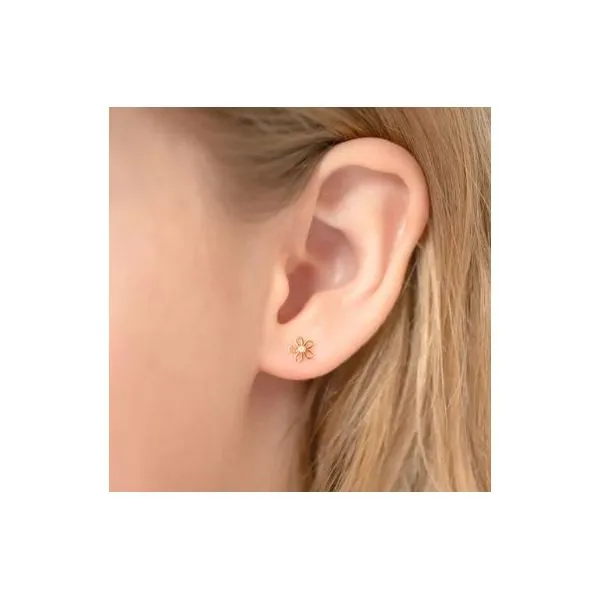 In Season Jewelry Yellow Gold & Flower Earrings