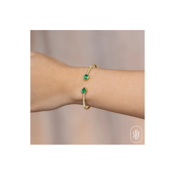 Shy Creation Yellow Gold & Emerald Bezel Bangle Image 2 SVS Fine Jewelry Oceanside, NY
