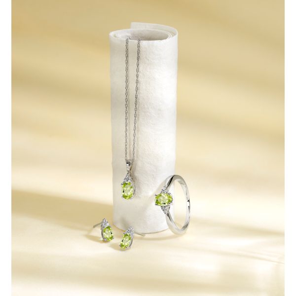 SVS Birthstone Collection Ring: Peridot Image 2 SVS Fine Jewelry Oceanside, NY