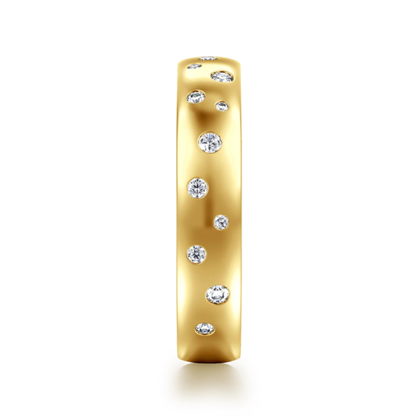 Gabriel & Co. Contemporary 14K Yellow Gold Vionne Flush Set Cluster Diamond Cigar Wedding Band Image 4 SVS Fine Jewelry Oceanside, NY