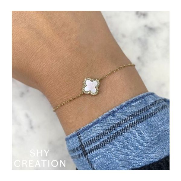 Shy Creation Yellow Gold Clover Bracelet Image 2 SVS Fine Jewelry Oceanside, NY