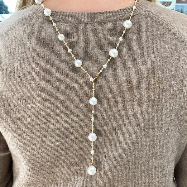 Yellow & White Gold Cultured Pearl Necklace, 32