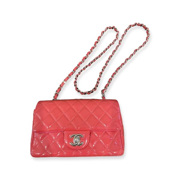 Pre-Owned Chanel Classic Single Flap Quilted Patent Mini