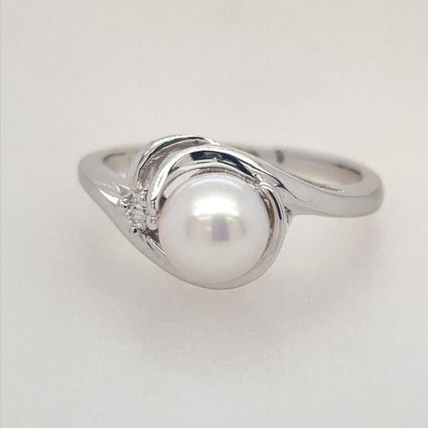 14K White Gold Bypass with 6mm White Pearl with .02tw Diamond Ring size 6.25 Swede's Jewelers East Windsor, CT