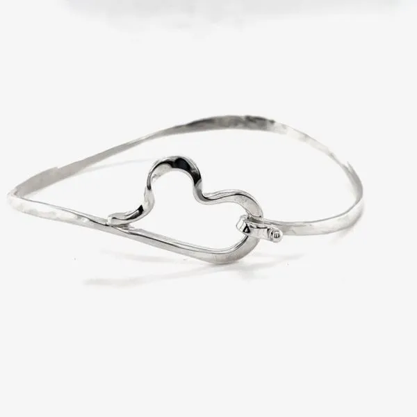 Tom Kruskal Hand Crafted Sterling Silver Heart Clasp Bracelet Swede's Jewelers East Windsor, CT