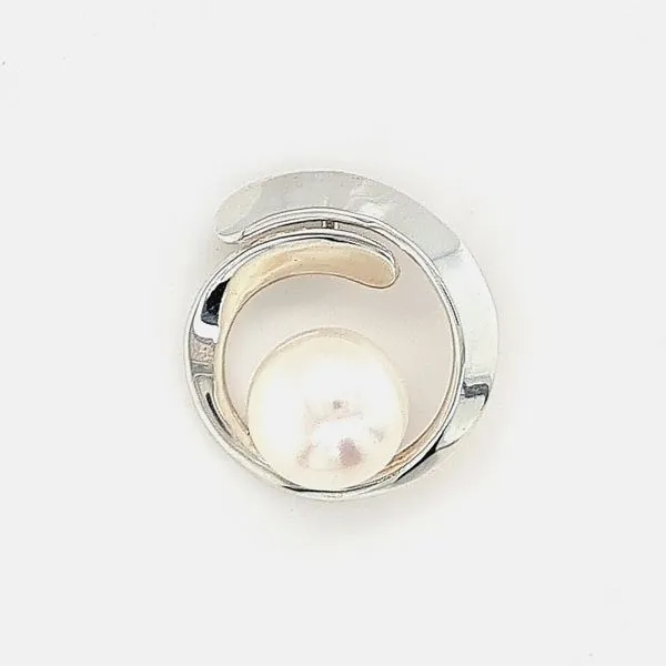 Tom Kruskal SS Button Pearl Overlap Pendant Swede's Jewelers East Windsor, CT