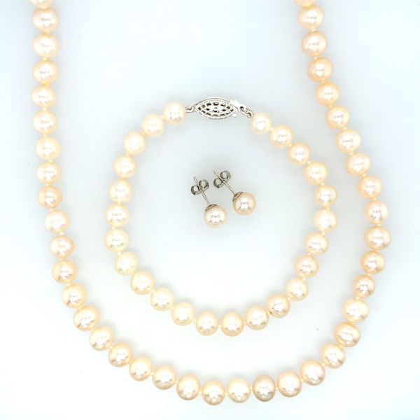 6-7MM Fresh Water Pearl Necklace with Bracelet And Stud Earrings Image 2 Taylors Jewellers Alliston, ON