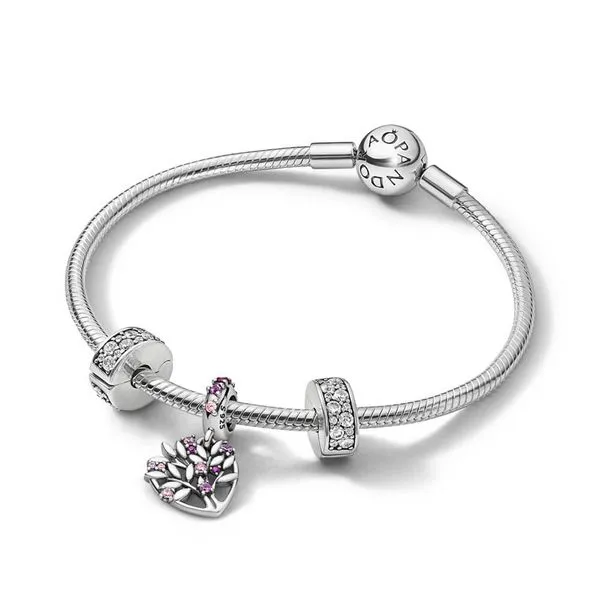 PANDORA B801426-19 SPARKLING PINK HEART FAMILY TREE GIFT SET SIZE 7.5 Taylors Jewellers Alliston, ON