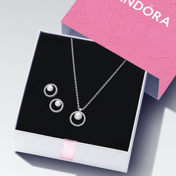 PANDORA B802399 Pearl & Halo Jewelry Set Taylors Jewellers Alliston, ON