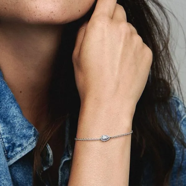PANDORA 593001C01-18 Sparkling Pear Halo Chain Bracelet Image 2 Taylors Jewellers Alliston, ON