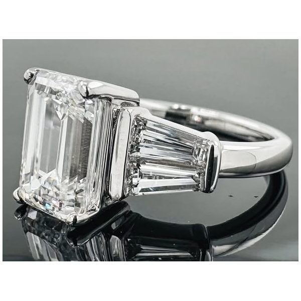 Lab Grown Engagement Ring Tena's Fine Diamonds and Jewelry Elberton, GA