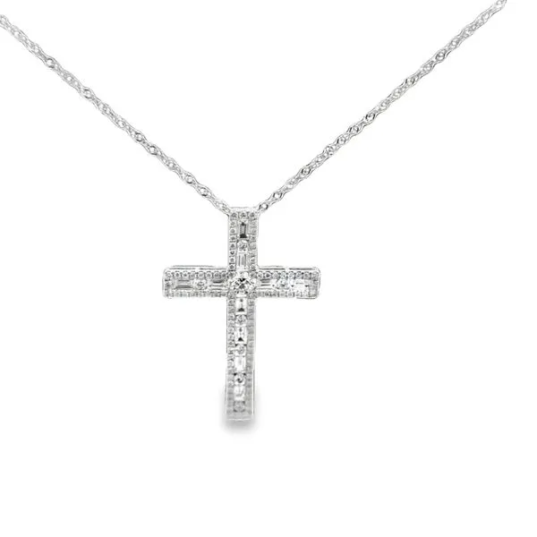 Pendant Tena's Fine Diamonds and Jewelry Elberton, GA