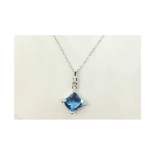 Pendants Tena's Fine Diamonds and Jewelry Elberton, GA