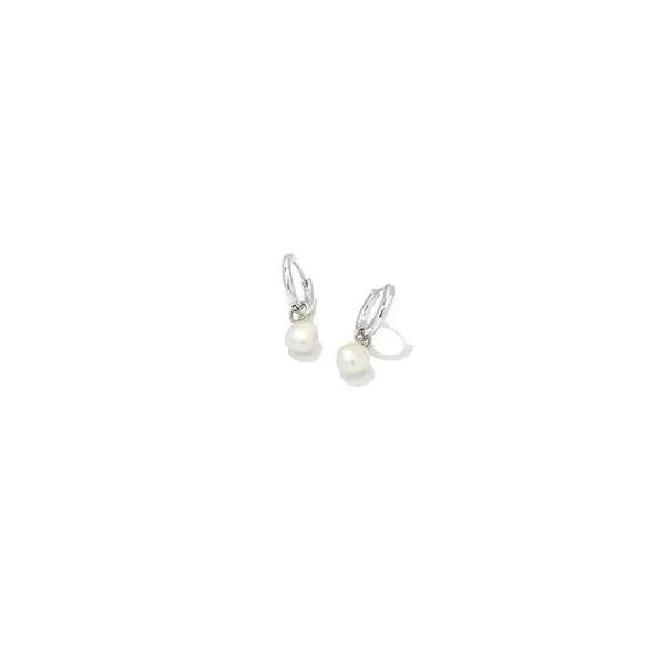 Earrings Tena's Fine Diamonds and Jewelry Elberton, GA
